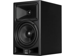 RCF Ayra Pro 6  Kopen? (2022) | IIAV.NL